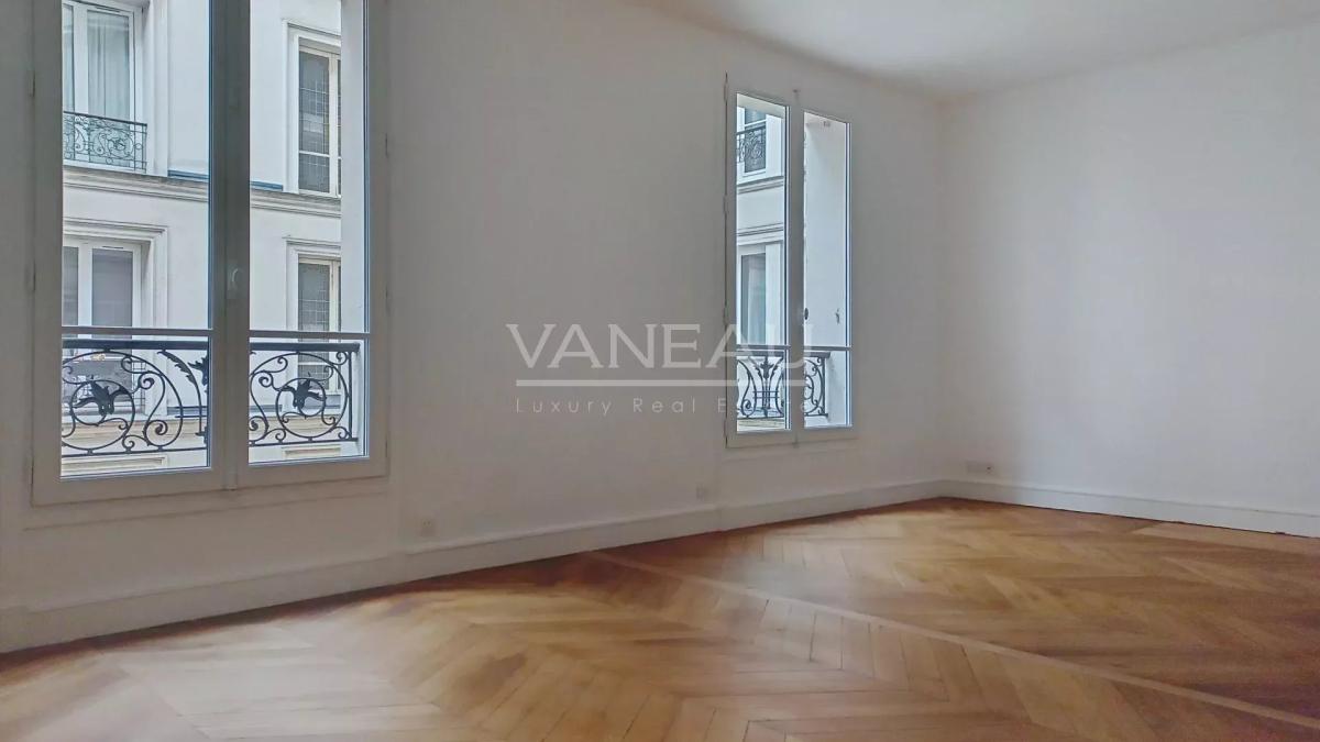 PARIS XVI - Appartement deux pièces entièrement rénové - Amiral 