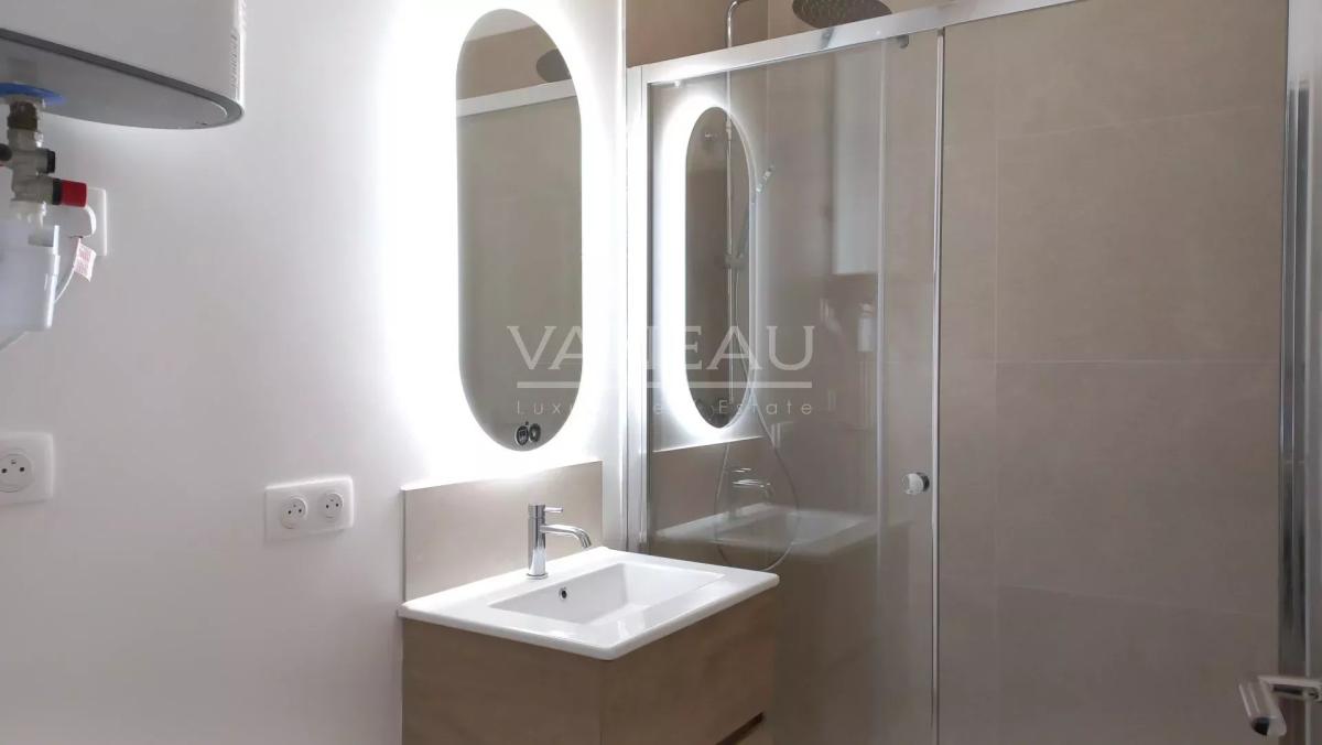 PARIS XVI - Appartement deux pièces entièrement rénové - Amiral 