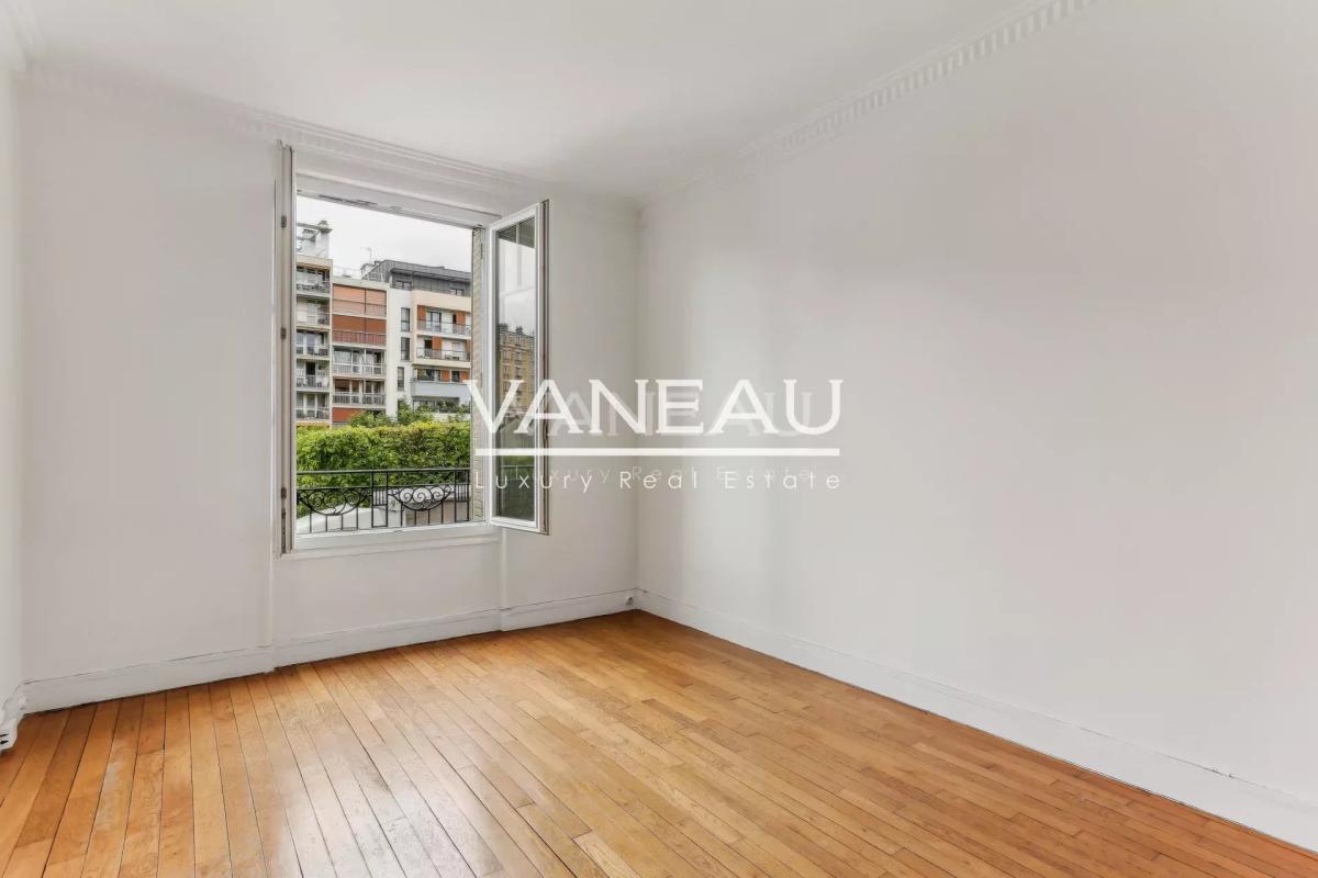 En étage avec ascenseur et sans vis à vis