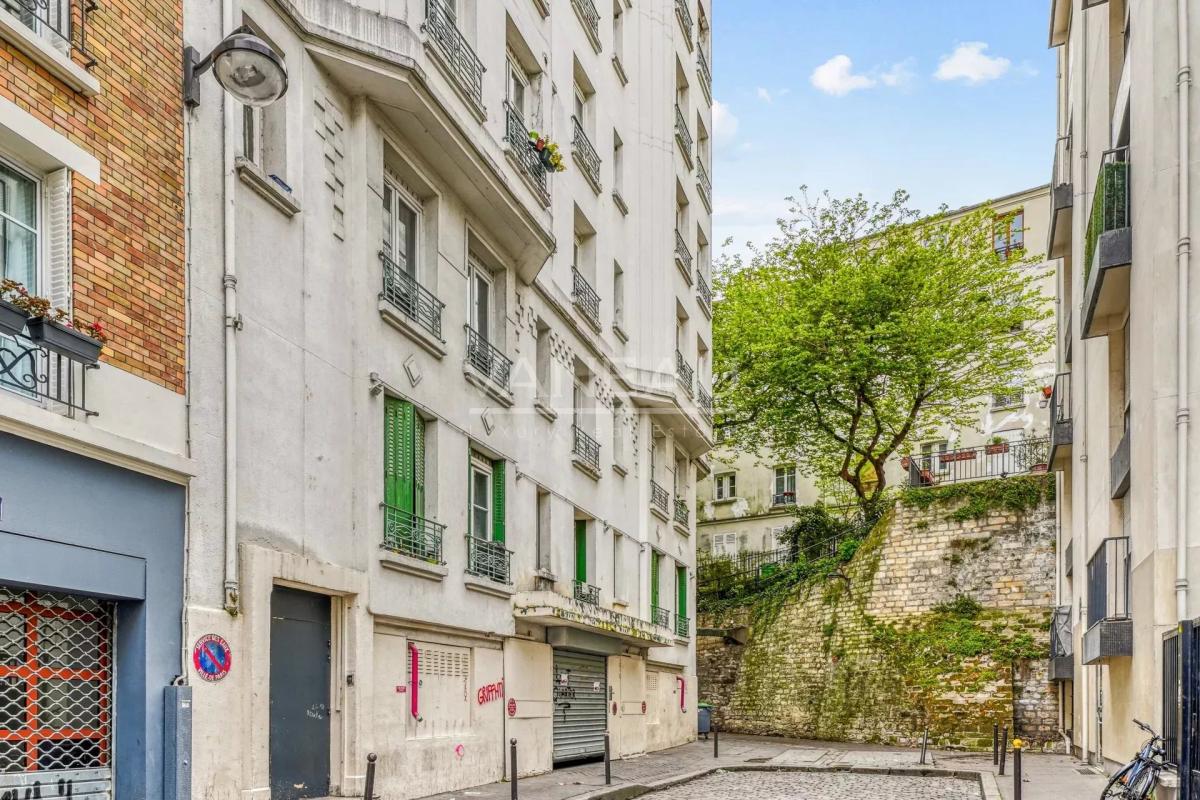 Studio au calme, au pied de Montmartre