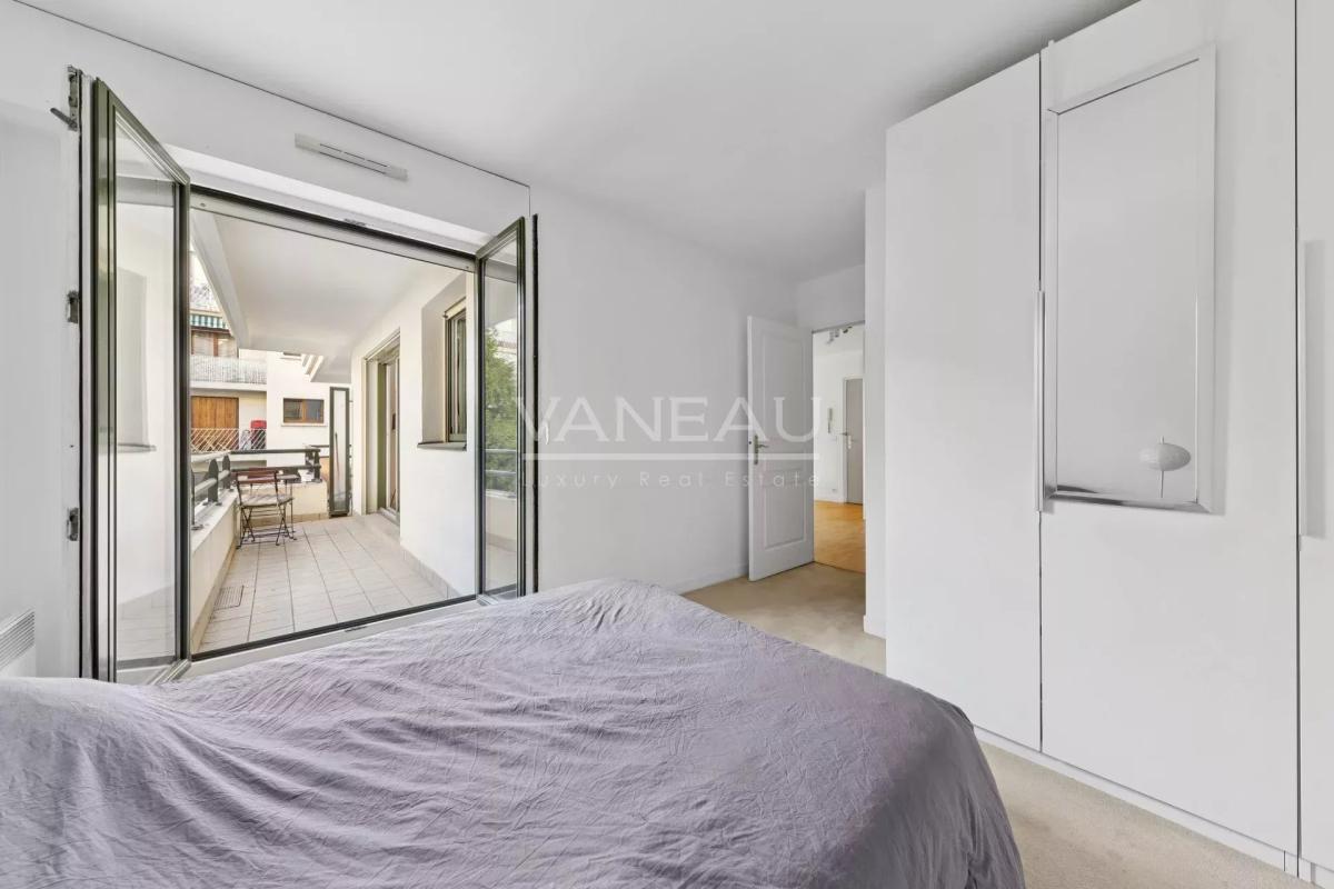 Boulogne-Billancourt / (Porte de Saint-Cloud) - Deux pièces au c