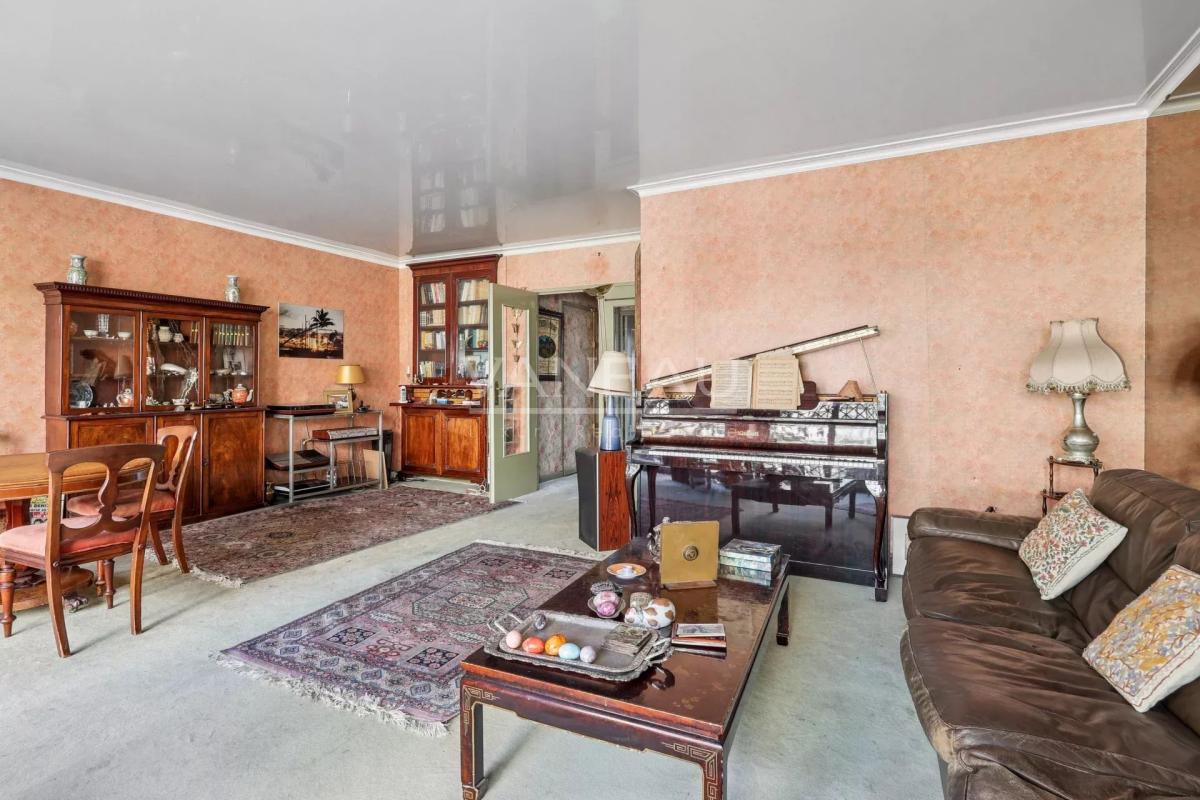 BOULOGNE - APPARTEMENT FAMILIAL AVEC BALCONS