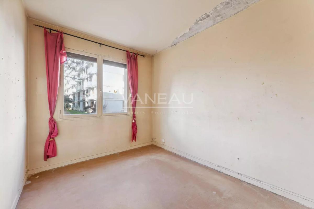 Paris 15e  Lourmel - 4 pièces sur jardin baigné de soleil !