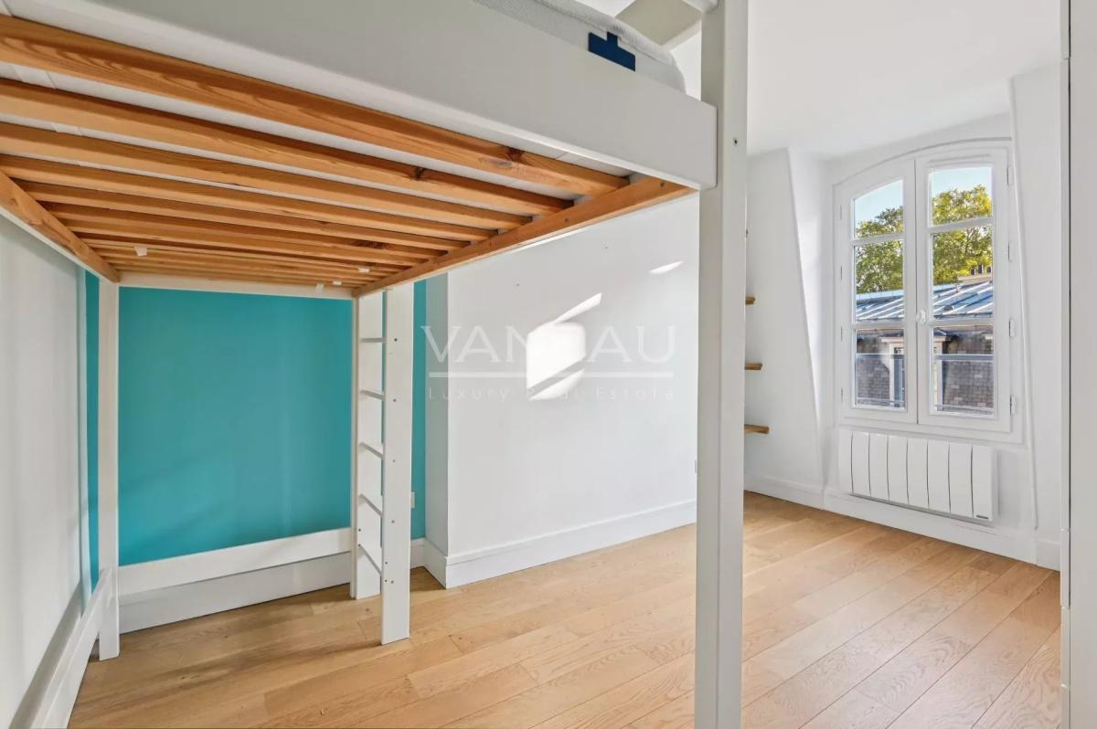 PARIS XII - Appartement meublé et familial en duplex - rue de Bo