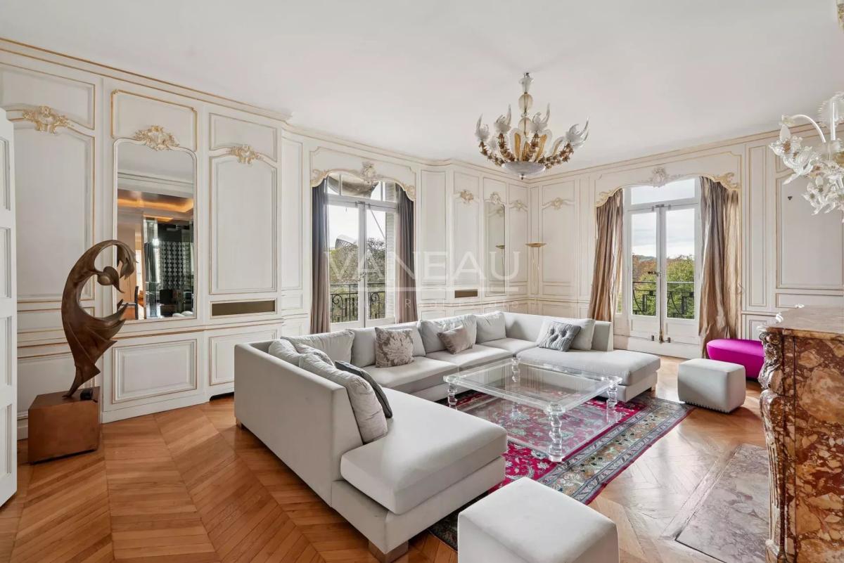Neuilly-Bois de Boulogne -Appartement de réception d’exception
