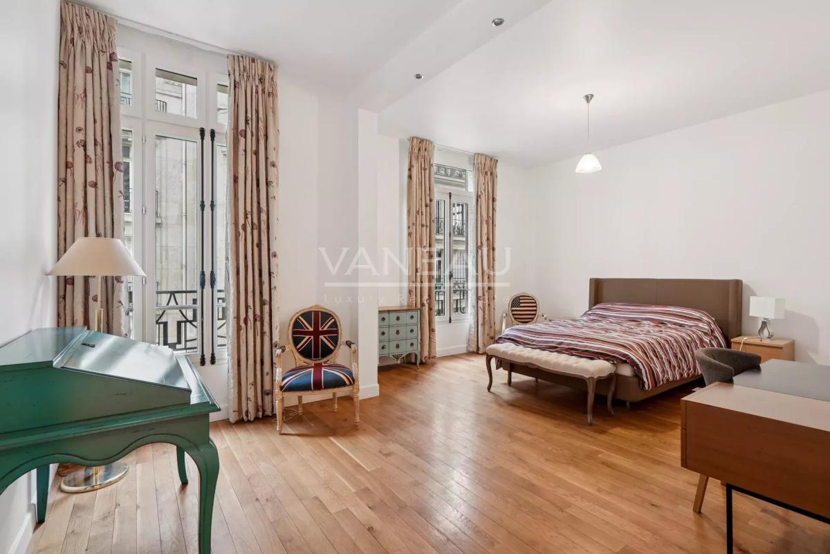 Neuilly-Bois de Boulogne -Appartement de réception d’exception