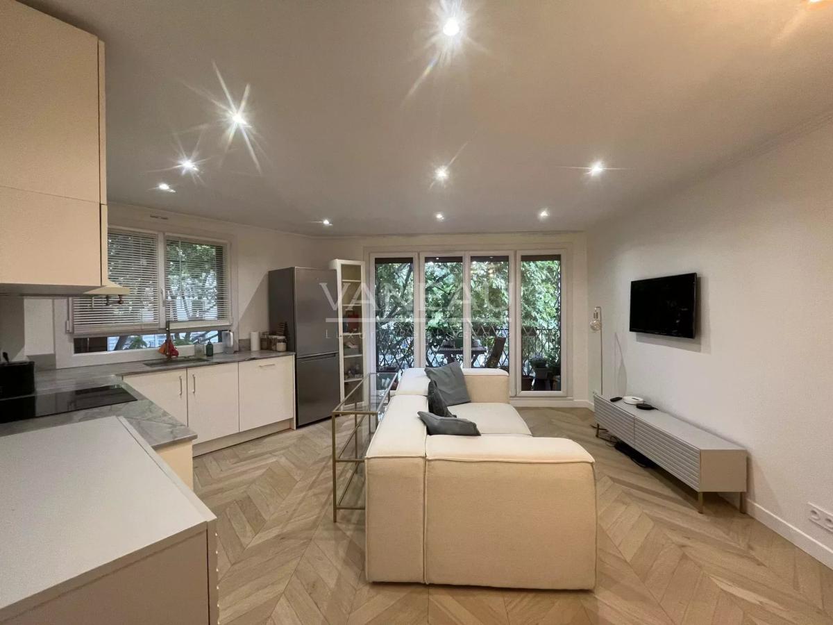 Appartement 2 Pièces - Quartier · Clignancourt · Grandes Carrièr