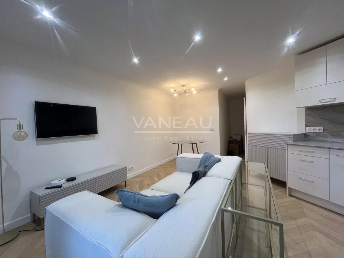 Appartement 2 Pièces - Quartier · Clignancourt · Grandes Carrièr