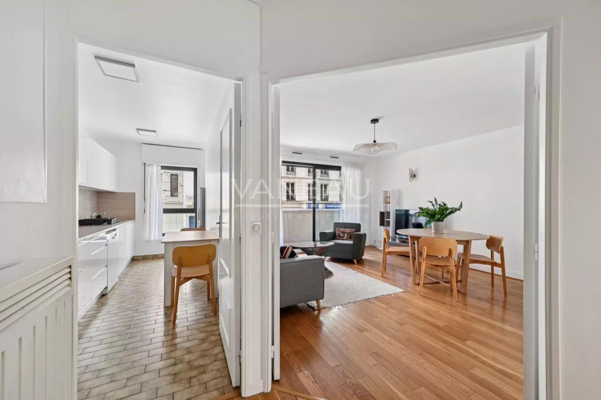 Paris XV - Volontaires / Pasteur : Appartement trois pièces avec