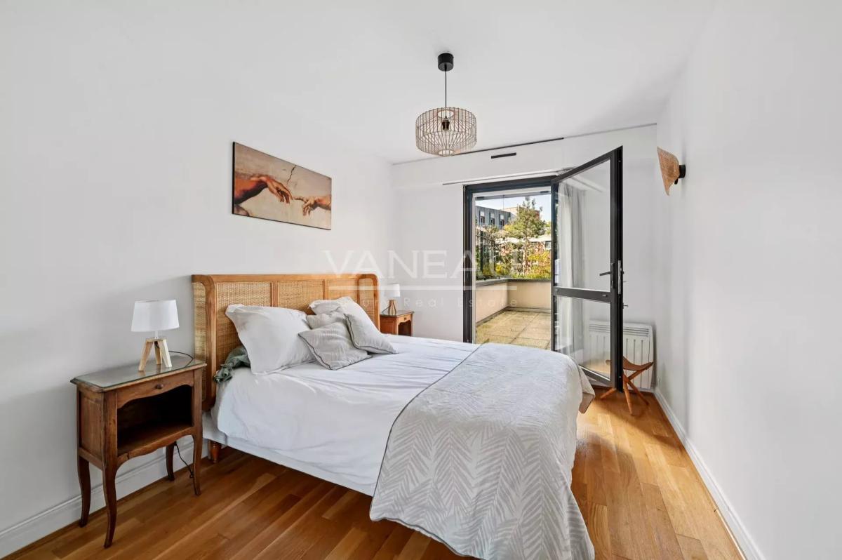 Paris XV - Volontaires / Pasteur : Appartement trois pièces avec