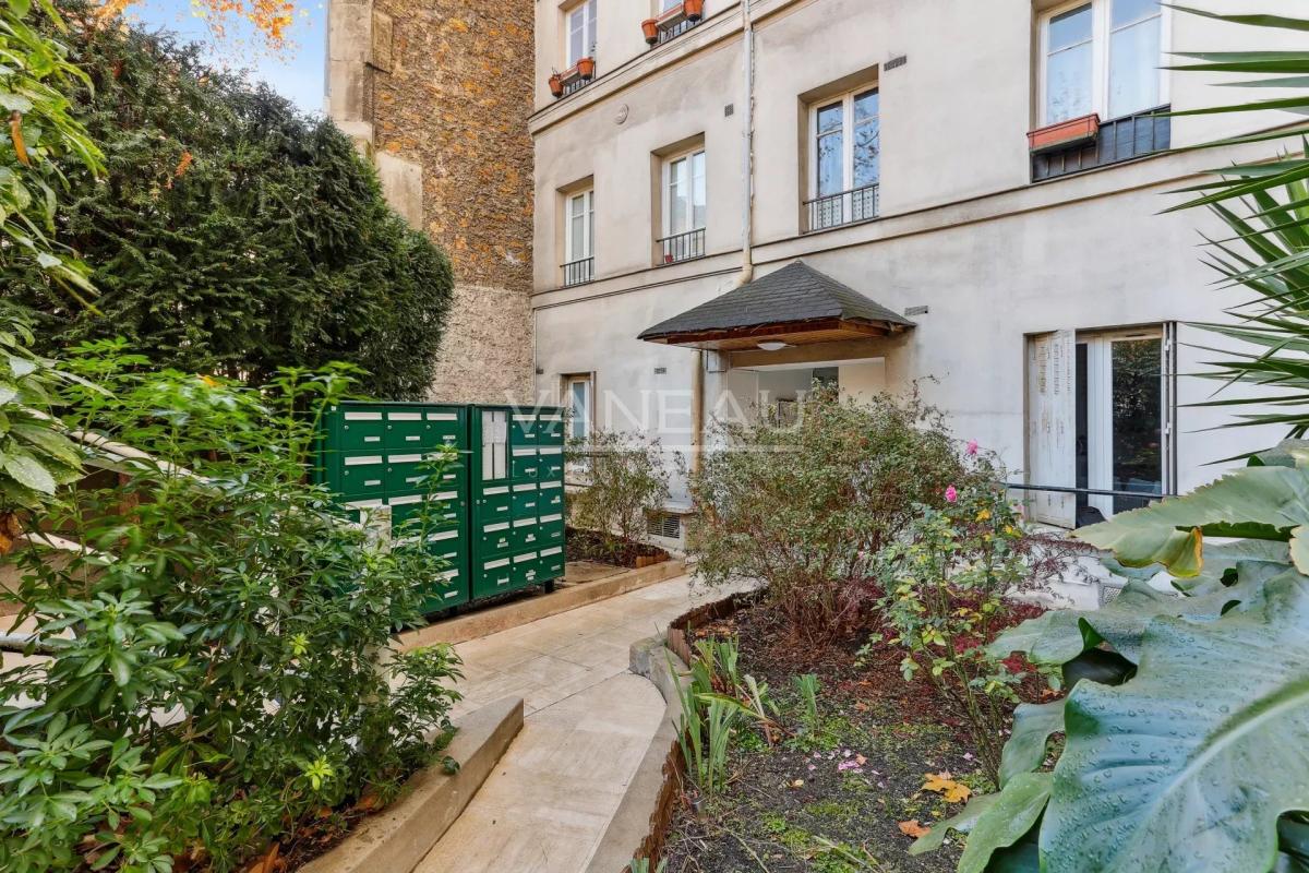 BOULOGNE NORD STUDIO SUR COUR