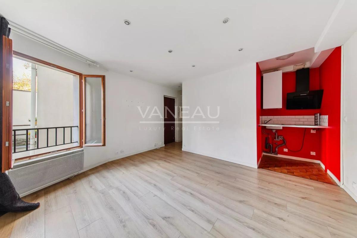 BOULOGNE NORD STUDIO SUR COUR