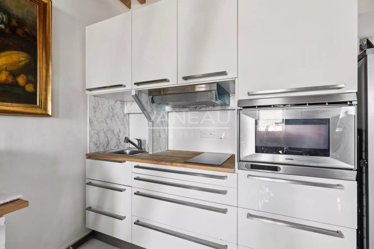 PARIS XVIe - Victor Hugo - Bel appartement dernier étage, vue To