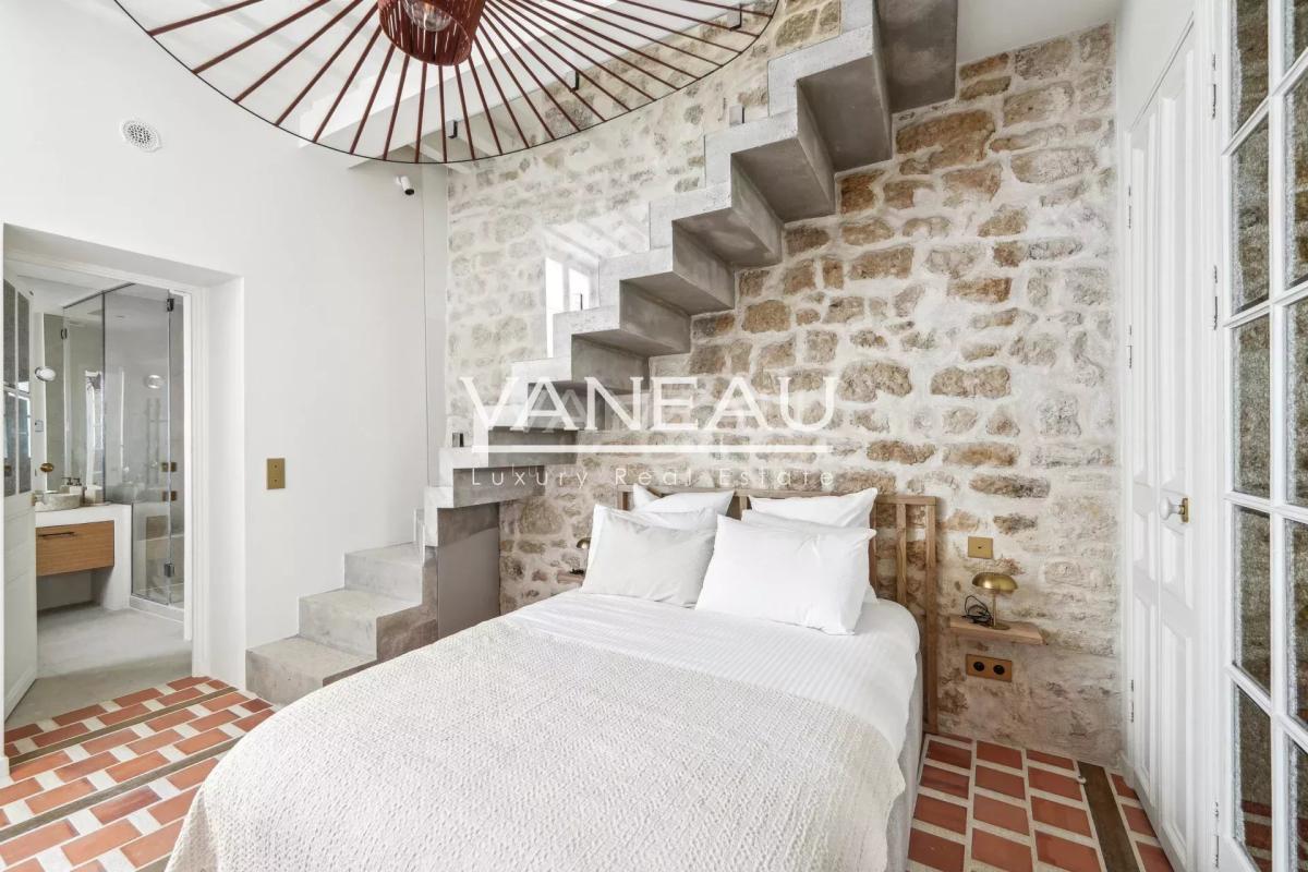 Paris VIe - Odéon - Luxueux pied-à-terre intégralement rénové au