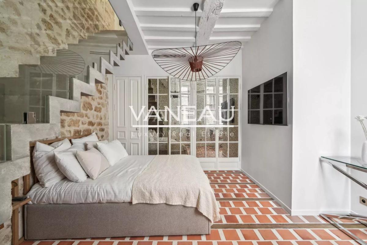 Paris VIe - Odéon - Luxueux pied-à-terre intégralement rénové au