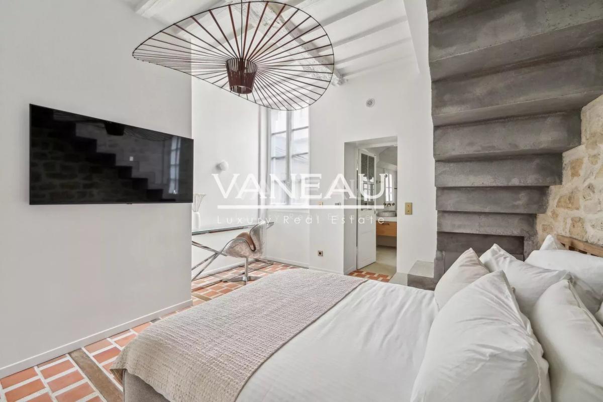 Paris VIe - Odéon - Luxueux pied-à-terre intégralement rénové au