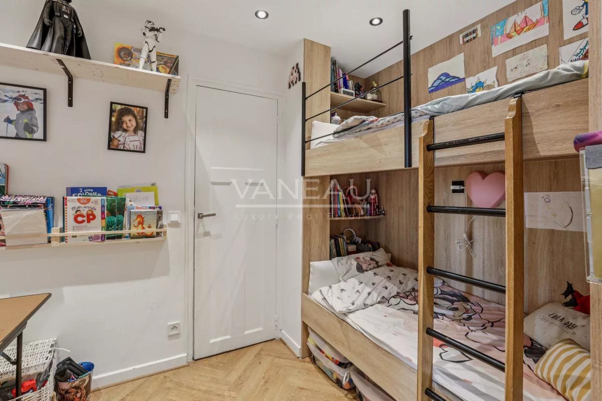 Paris XVI -  Boileau - Claude Lorrain -  Appartement deux chambr