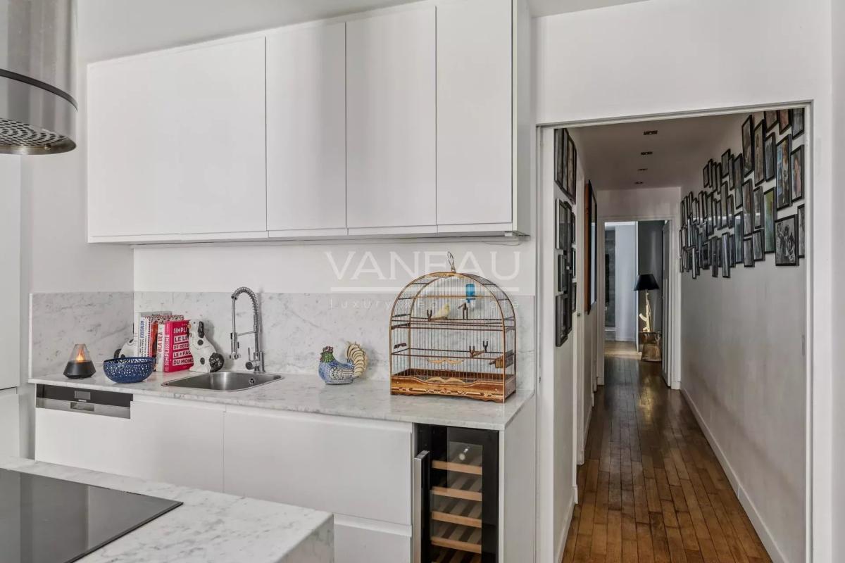 Paris XVI -  Boileau - Claude Lorrain -  Appartement deux chambr