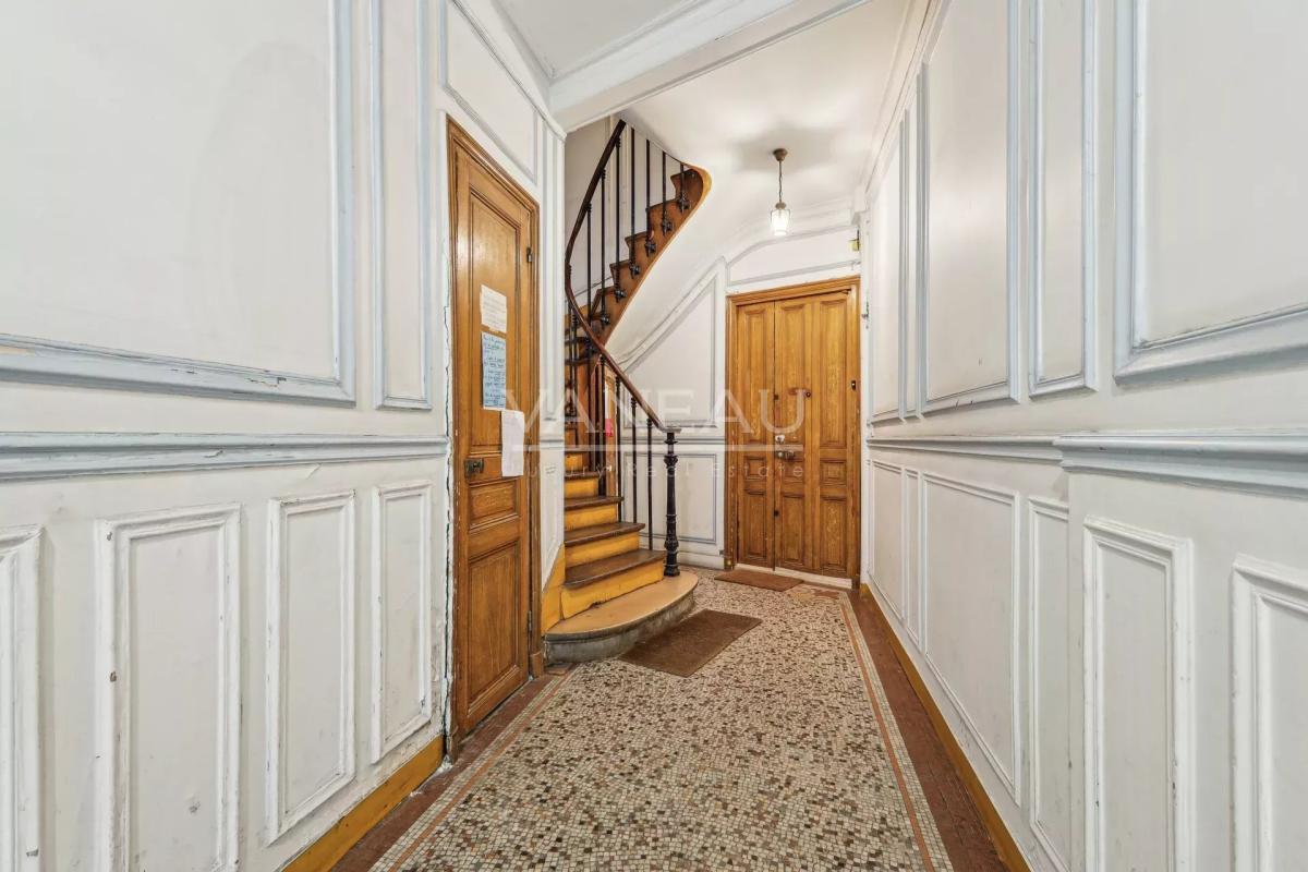 Paris 75014 - Joli deux pièces en dernier étage - vue dégagée su