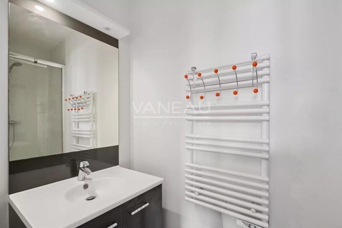 BOULOGNE - DERNIER ETAGE - BALCON / TERRASSE