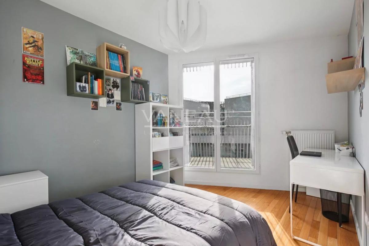 BOULOGNE - DERNIER ETAGE - BALCON / TERRASSE