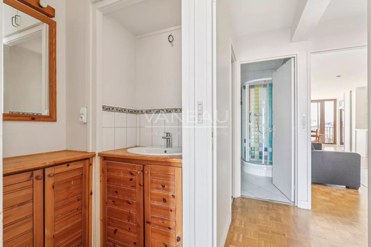 Paris 15ème - 4 pièces étage élevé - Vue dégagée