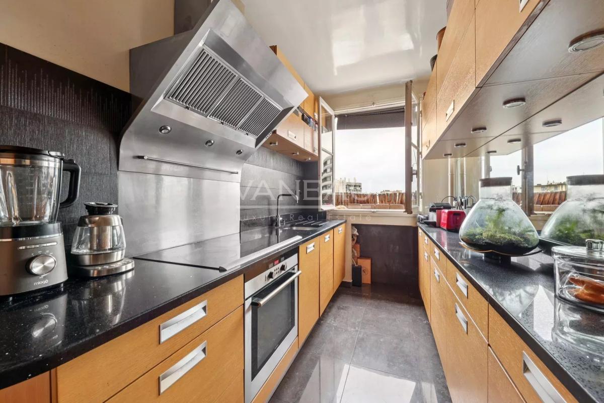 PARIS XVe : Cambronne / Champs de Mars - Appartement 2 /3 pièces