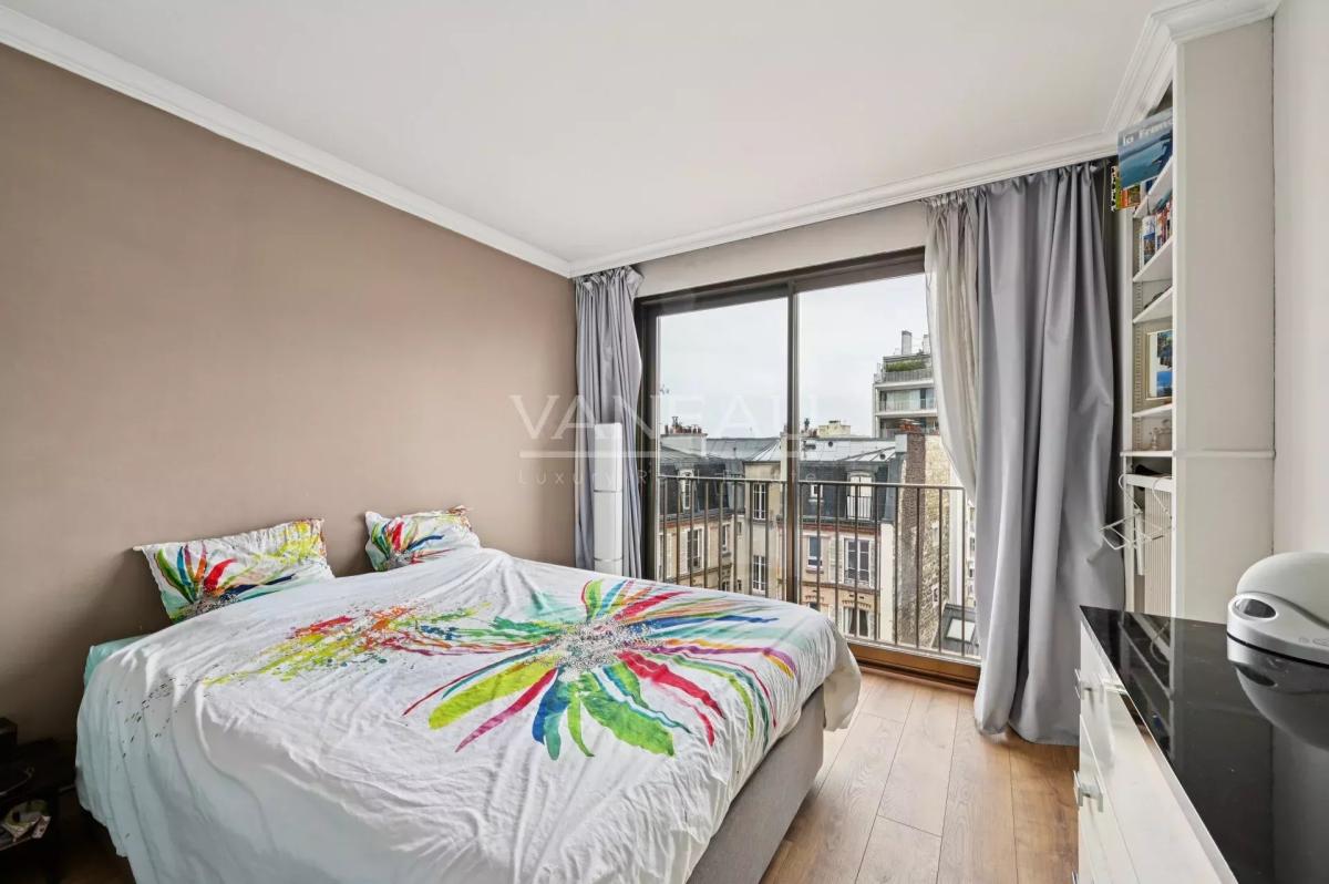 PARIS XVe : Pasteur / Montparnasse - trois pièces calme et lumin