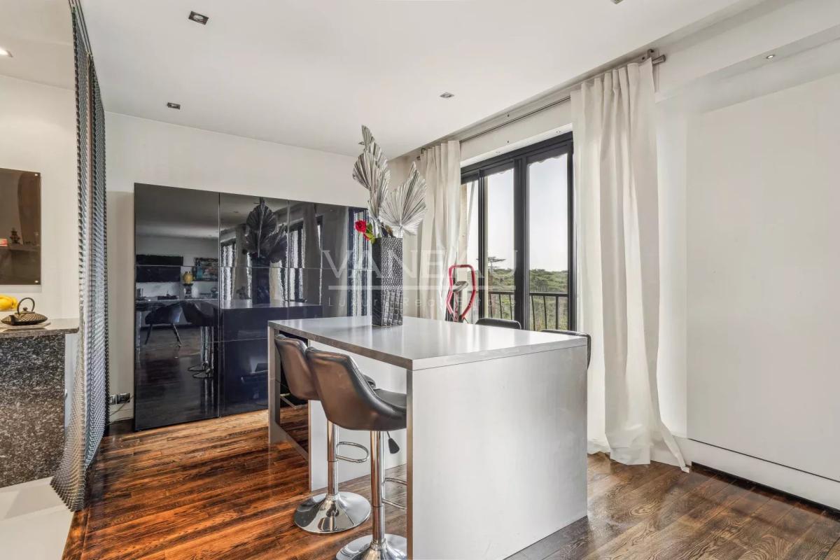 Neuilly Sur Seine - Dernier étage avec vue panoramique face au b