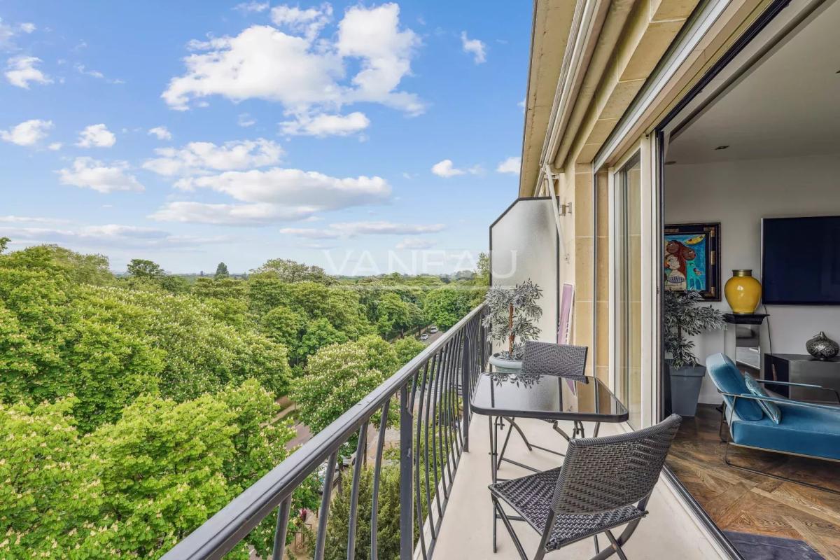 Neuilly Sur Seine - Dernier étage avec vue panoramique face au b