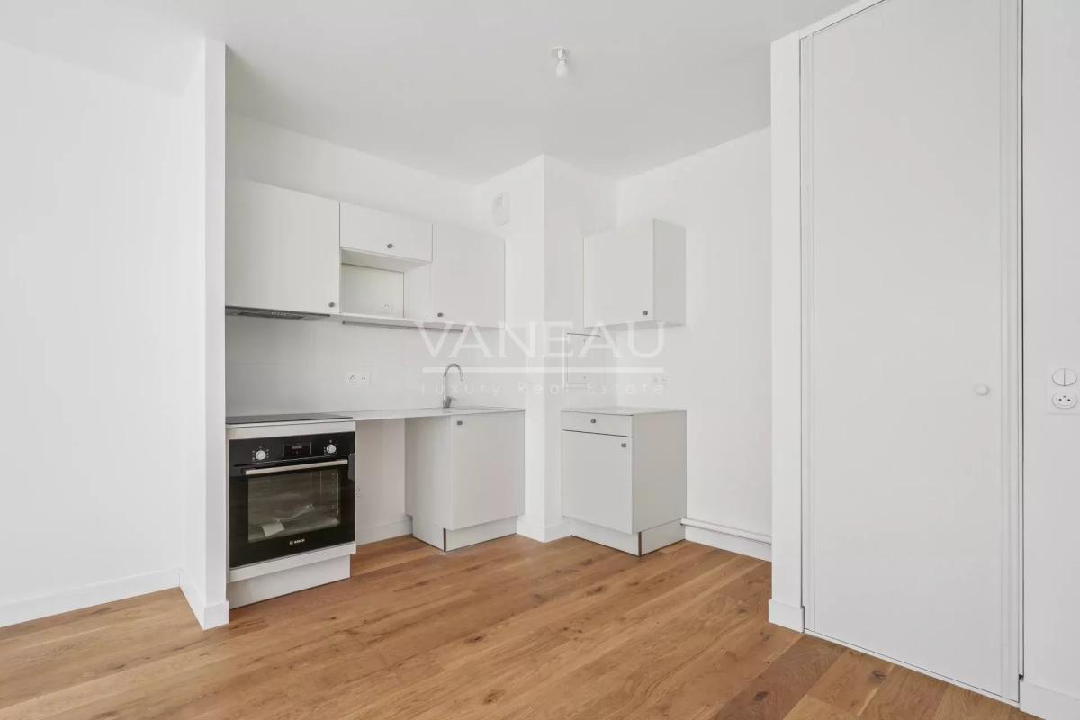 Issy-les-Moulineaux - Trois pièces rénové avec jardin de 39 m2