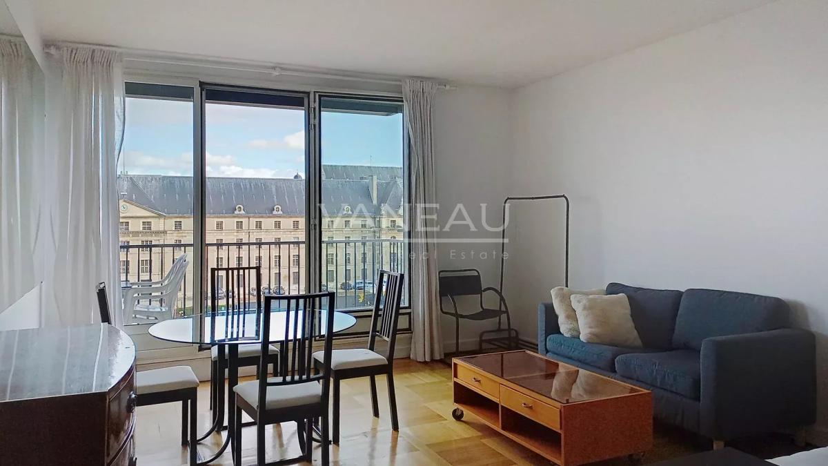 Paris XVII - STUDIO MEUBLE AVEC BALCON - TOUR MAUBOURG