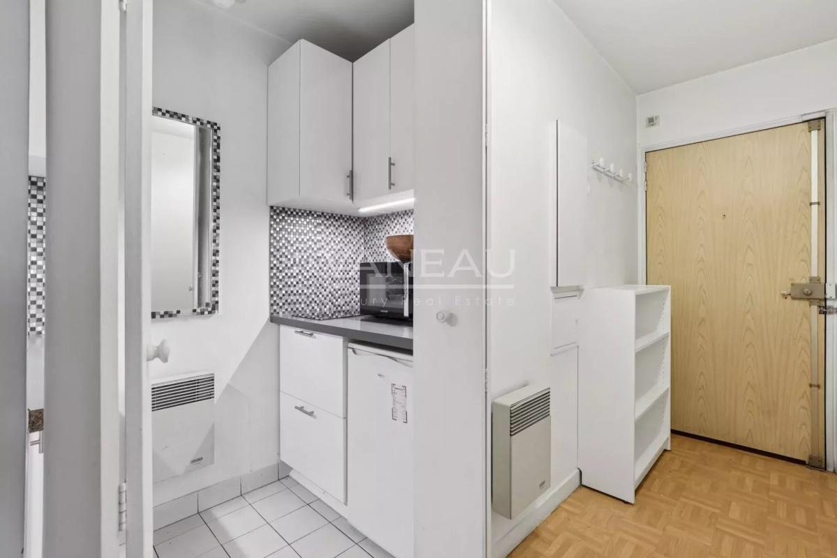 Paris 12e - Studio meublé - Lumière