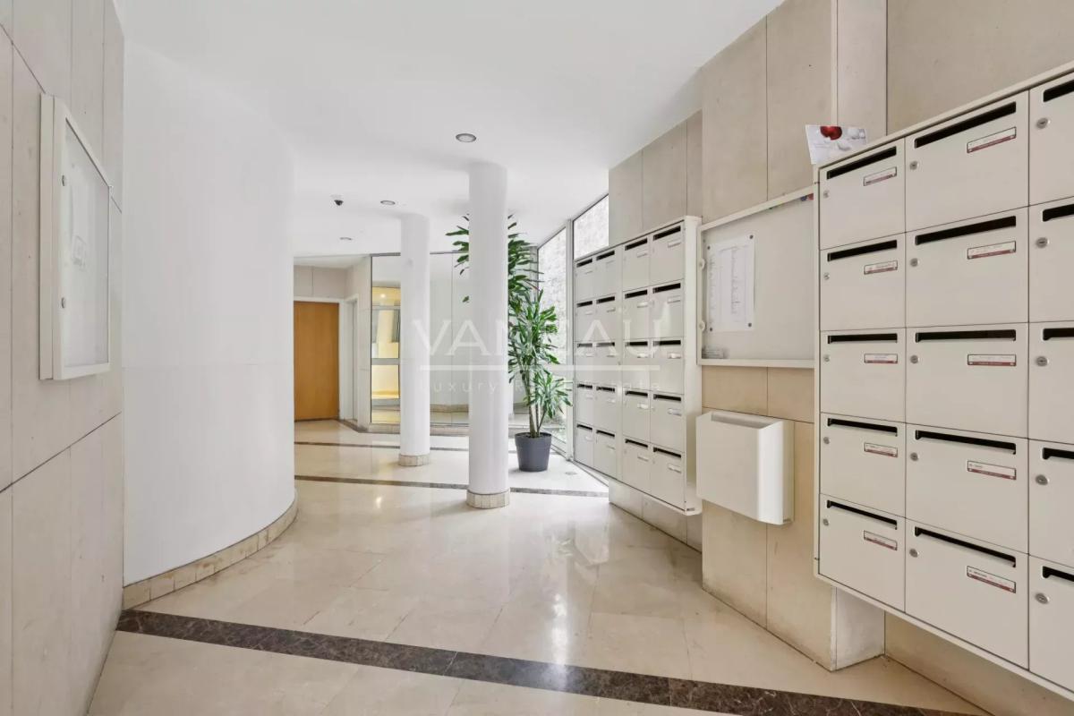 Paris 12e - Studio meublé - Lumière