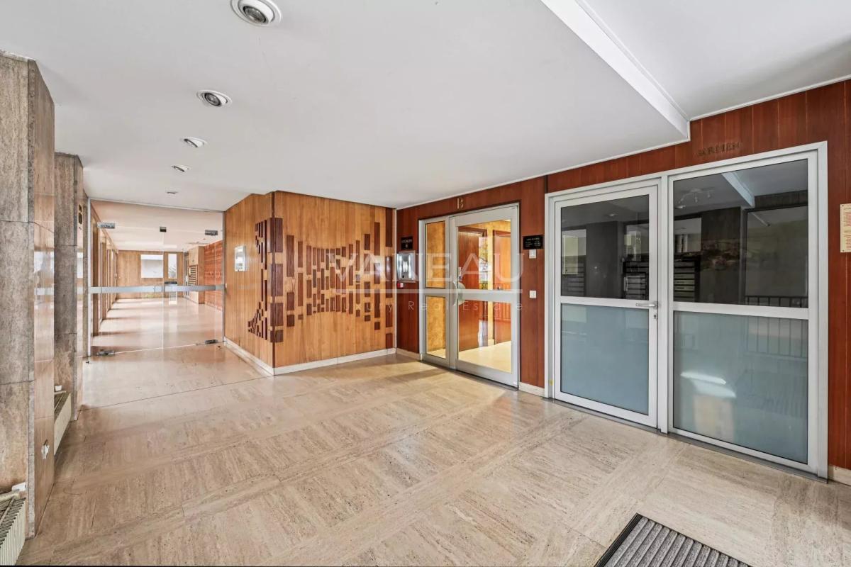 Paris XIIème – Picpus – 2 pièces lumineux avec  balcon.