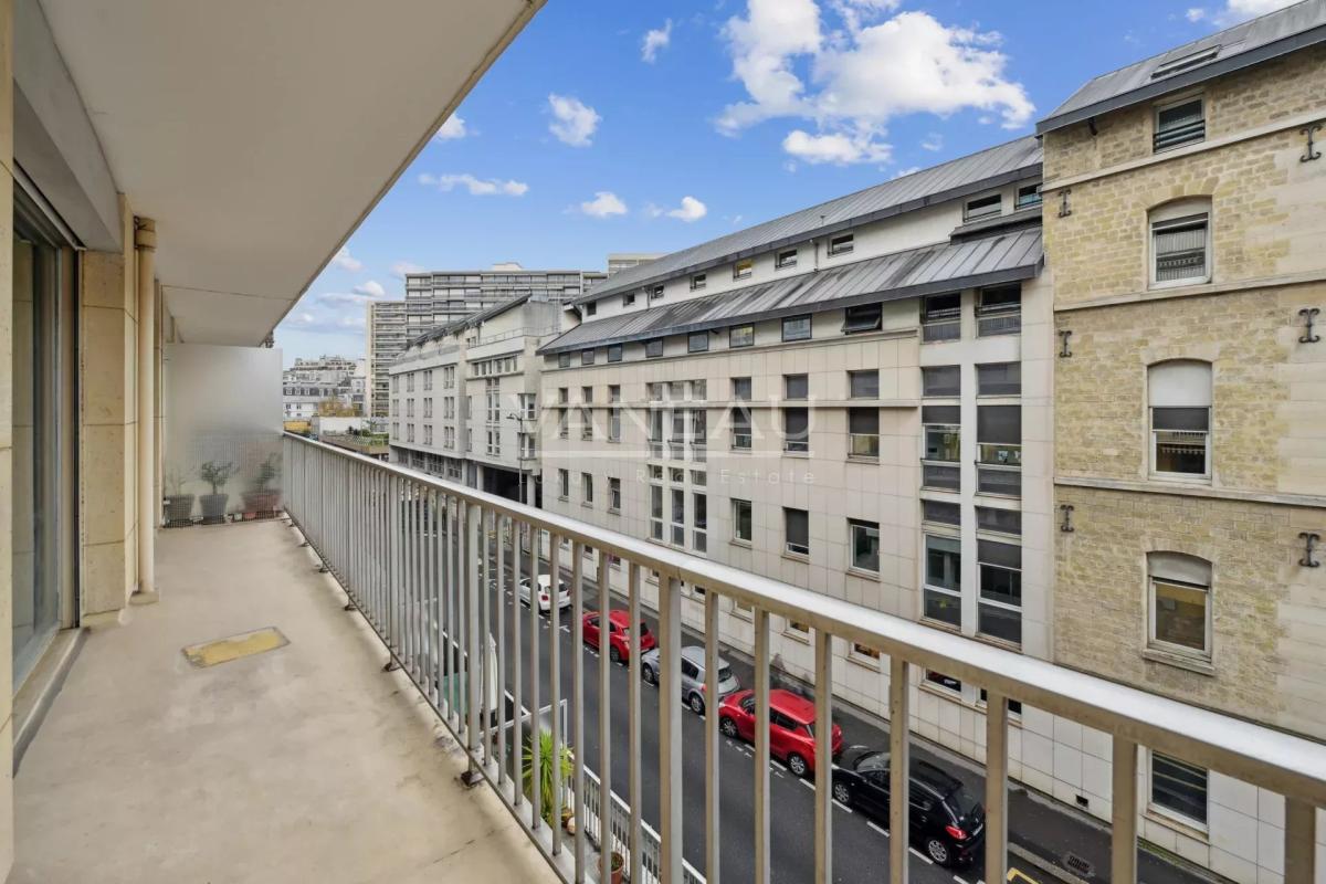 Paris XIIème – Picpus – 2 pièces lumineux avec  balcon.