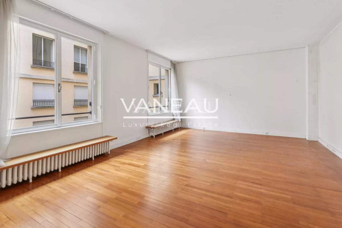 Quai de Béthune  – Appartement 117 m² + studio 14 m²