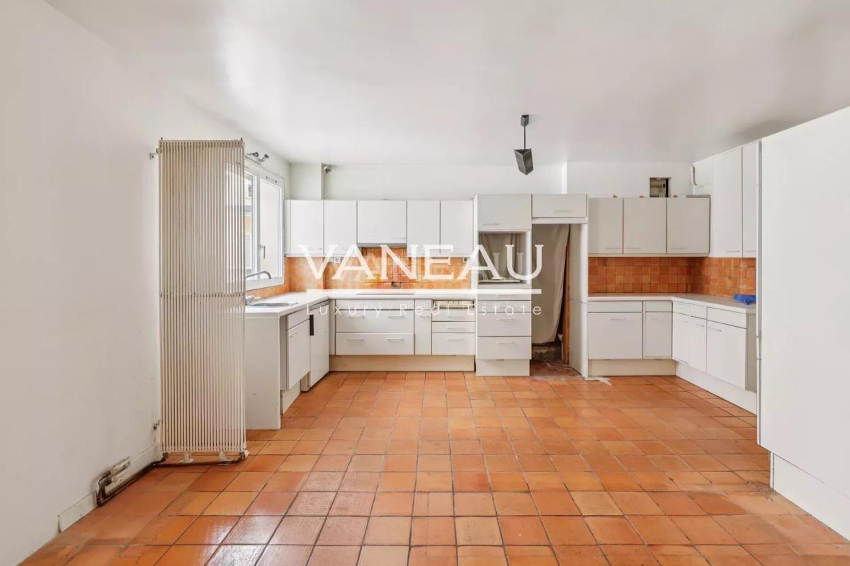 Quai de Béthune  – Appartement 117 m² + studio 14 m²