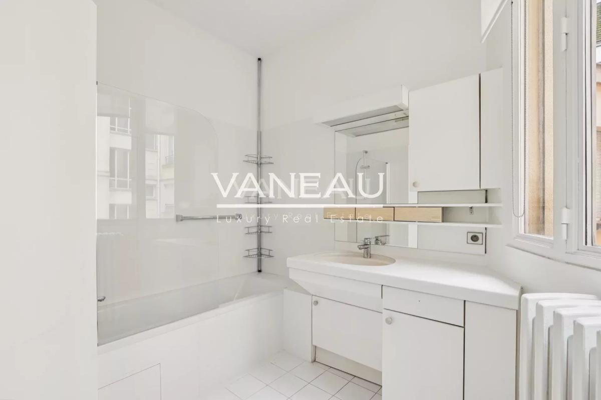 Quai de Béthune  – Appartement 117 m² + studio 14 m²