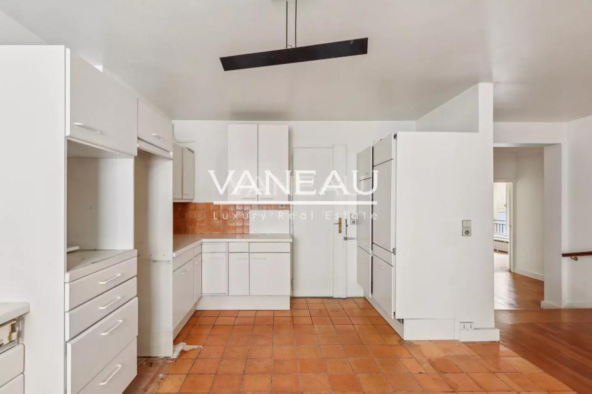 Quai de Béthune  – Appartement 117 m² + studio 14 m²