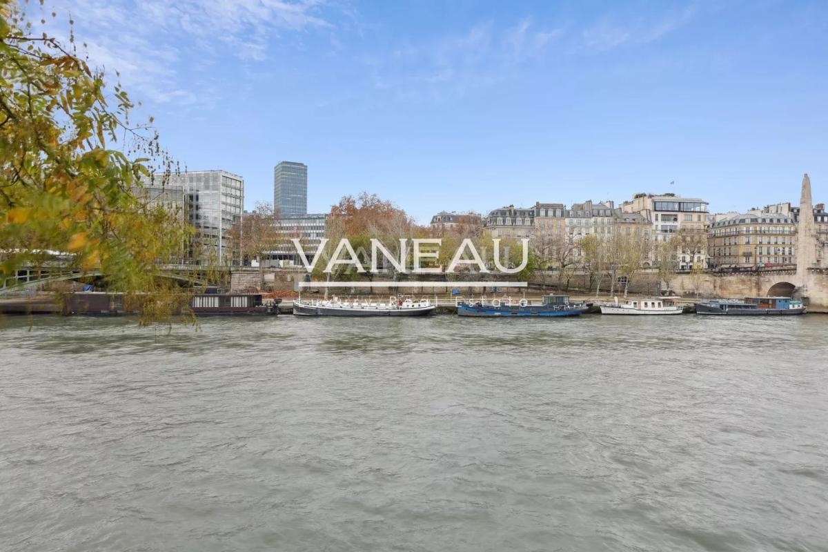 Quai de Béthune  – Appartement 117 m² + studio 14 m²