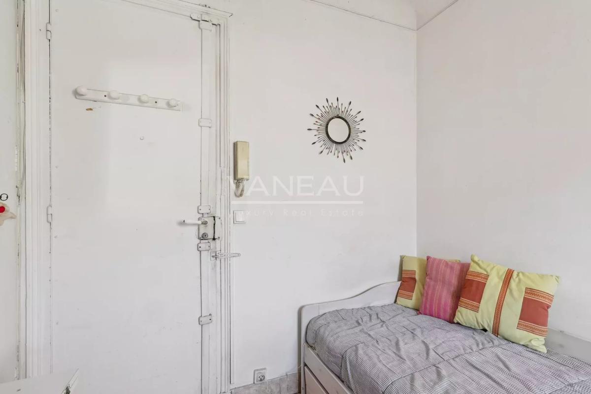 Paris XVe - Sèvres Lecourbe : Chambre de service