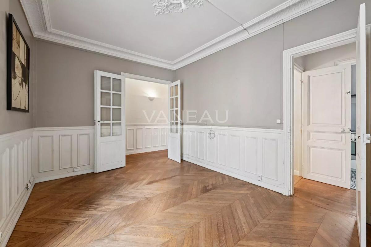 Paris XVe Necker, bel appartement calme dans un immeuble 1930