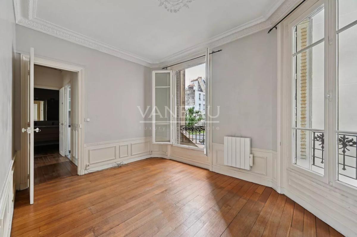 Paris XVe Necker, bel appartement calme dans un immeuble 1930