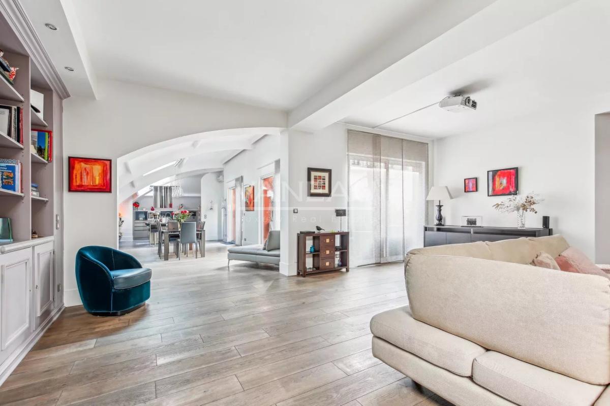 Pont de Neuilly - Comme une maison