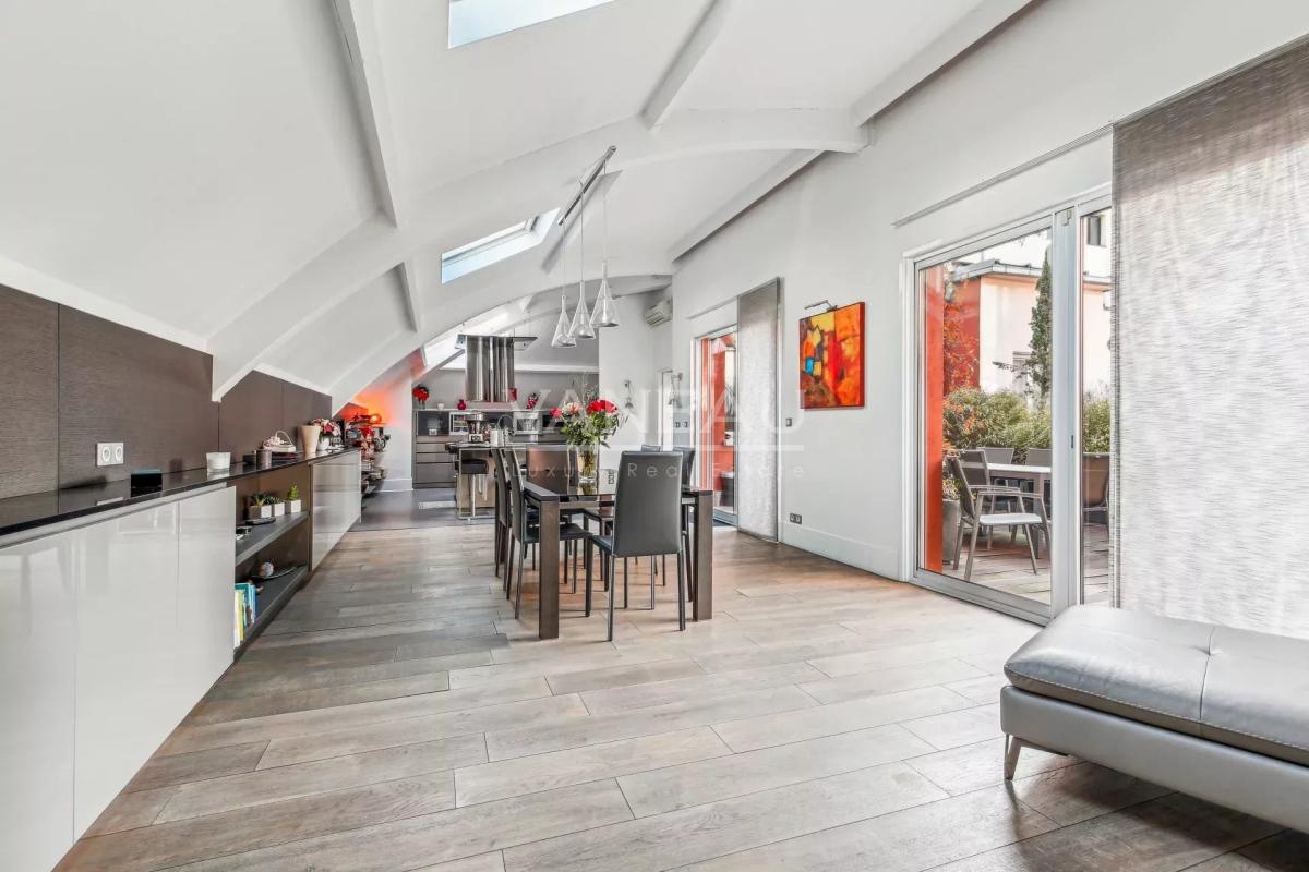 Pont de Neuilly - Comme une maison