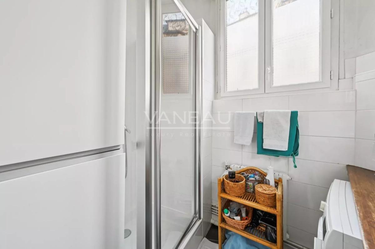 Paris XVIe - Place de Mexico - Appartement en étage élevé