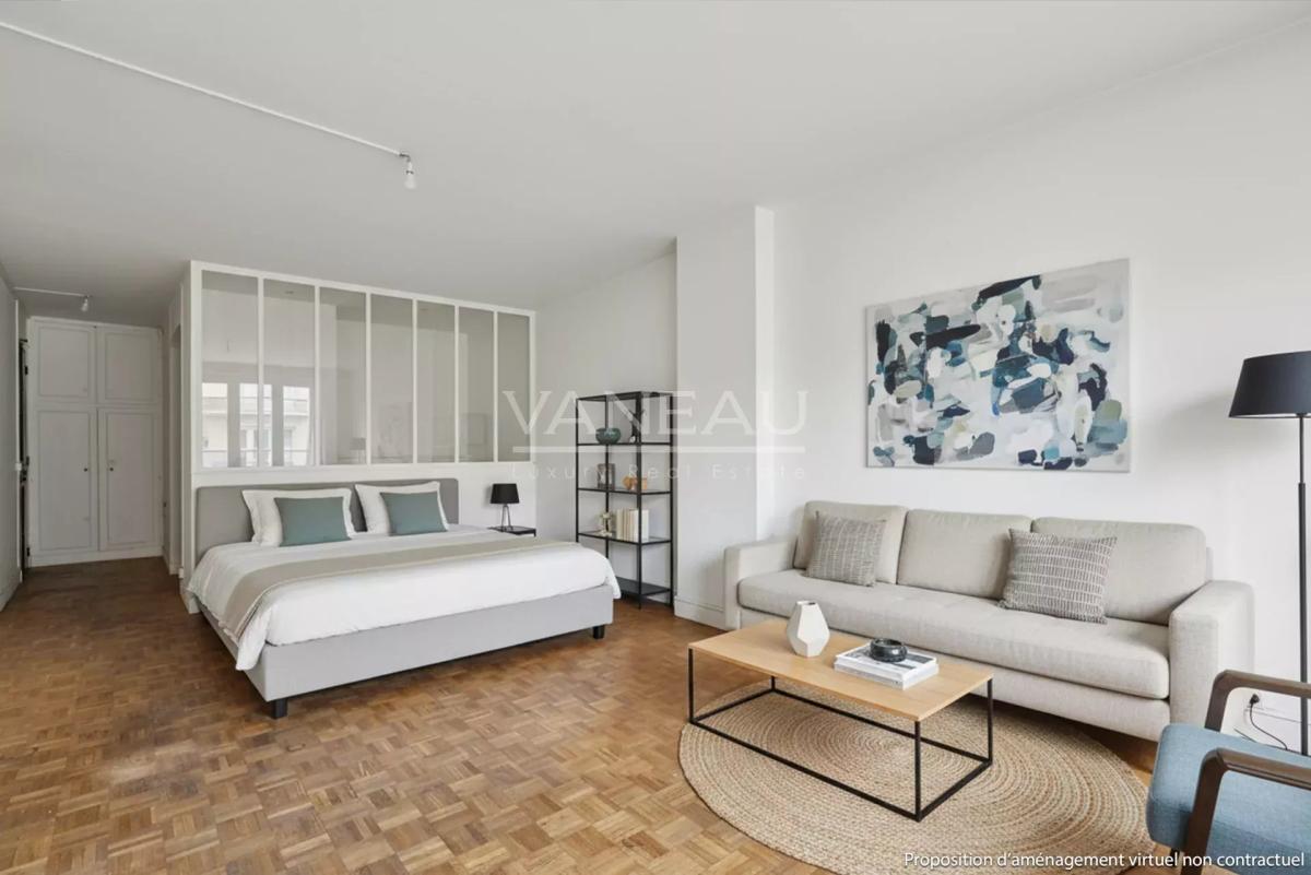 Paris XV ème, grand studio 34.38 m² avec balcon