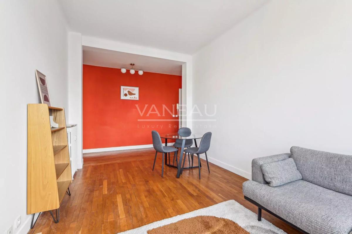 Charme de l'ancien - 2 pièces en étage