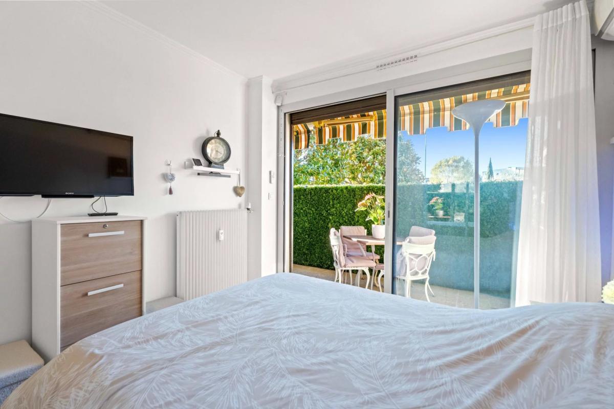 Le Cannet Mairie, magnifique 2 pièces en rez-de-jardin dans une 